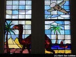 Historie en moderne tijd, glas in lood raam in de Pelikaankerk naar ontwerp van Reitsma
<br/>
Gert-Jan Lobbes, 2017